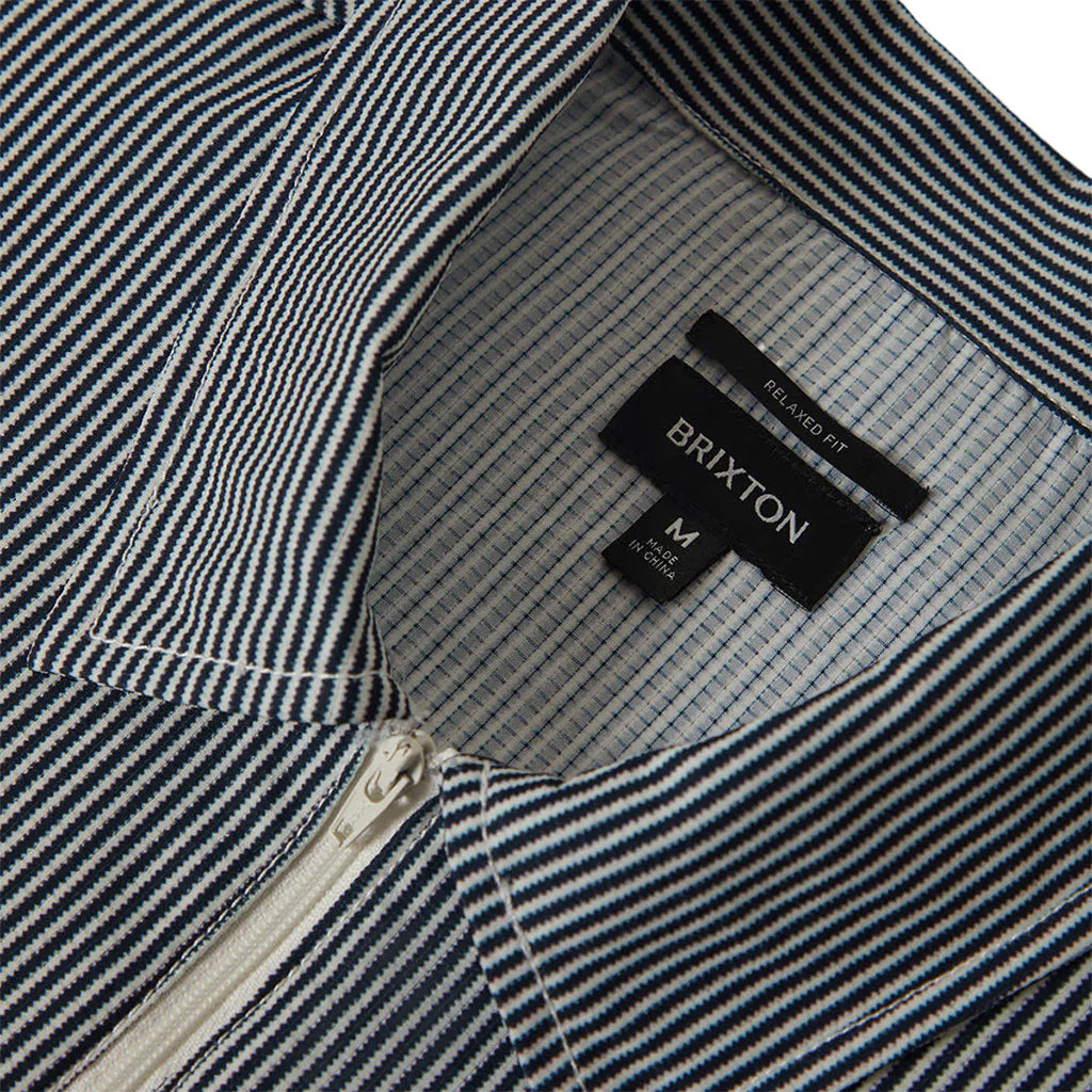 Journey Lightweight S/S Woven Navy/White Stripe